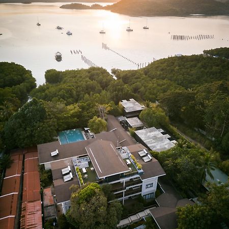 The Funny Lion - Coron Hotel Exterior foto