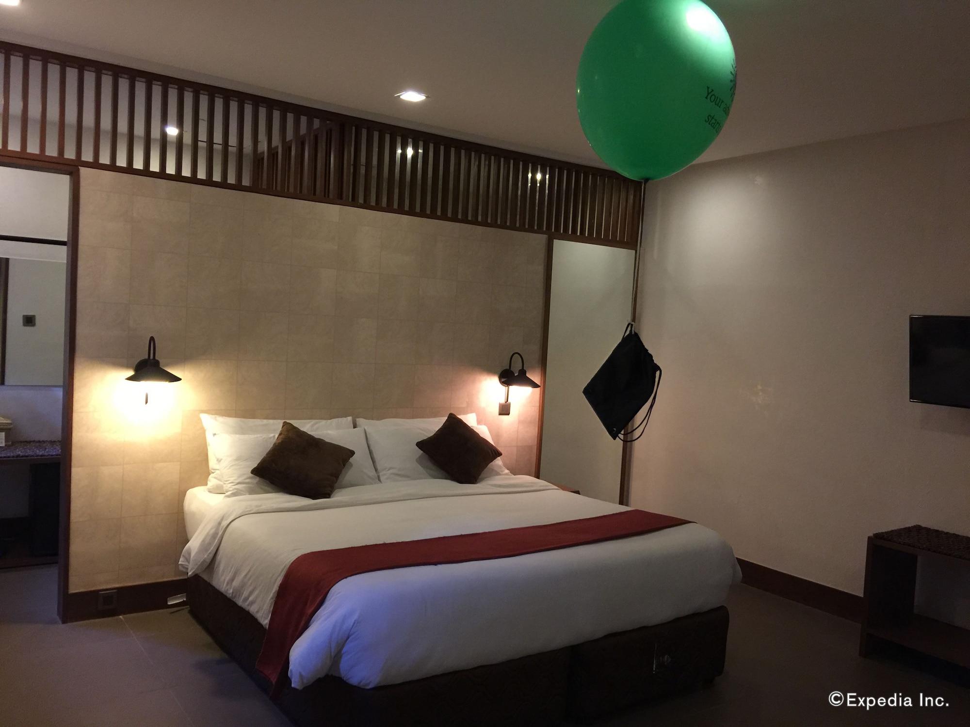 The Funny Lion - Coron Hotel Exterior foto