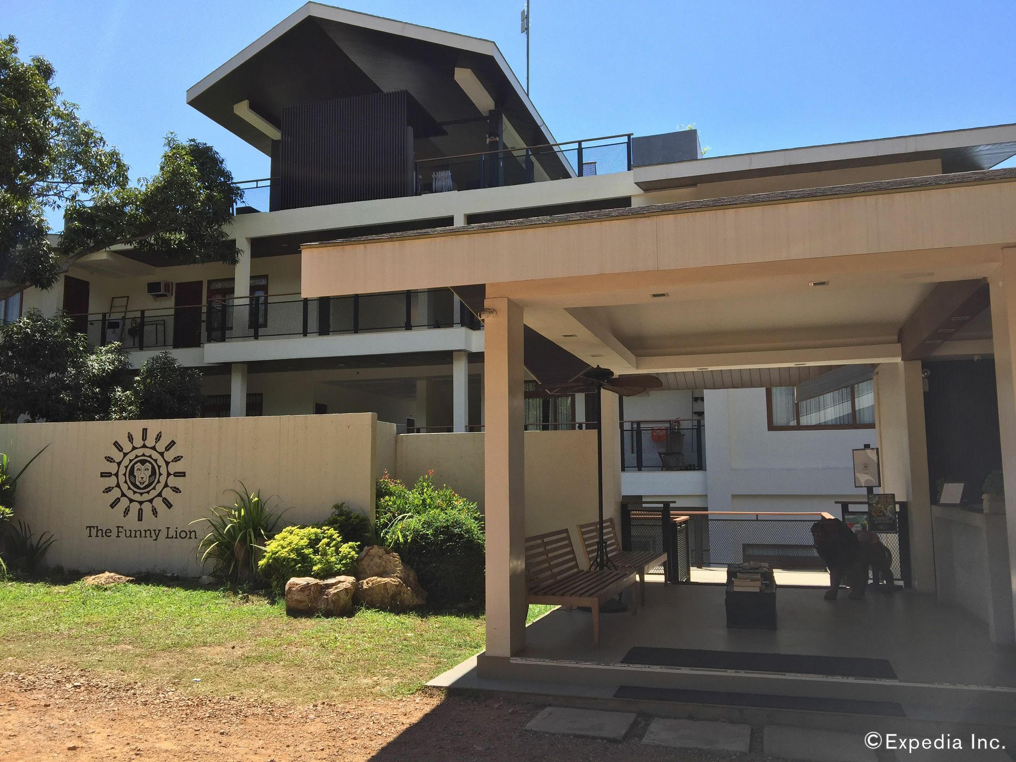The Funny Lion - Coron Hotel Exterior foto