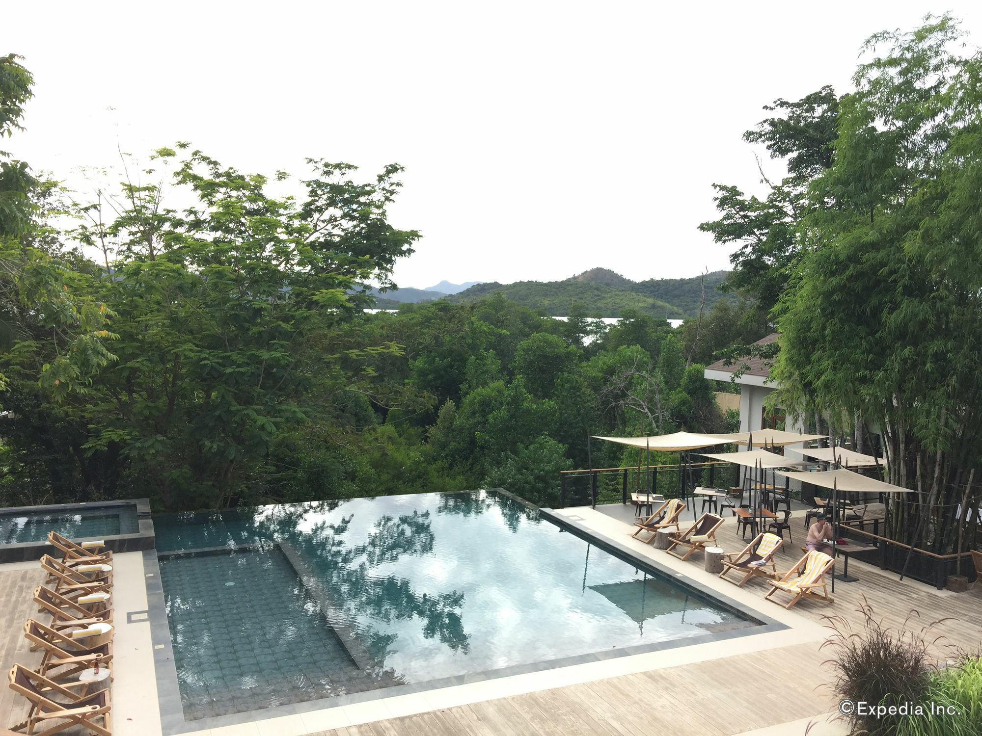 The Funny Lion - Coron Hotel Exterior foto