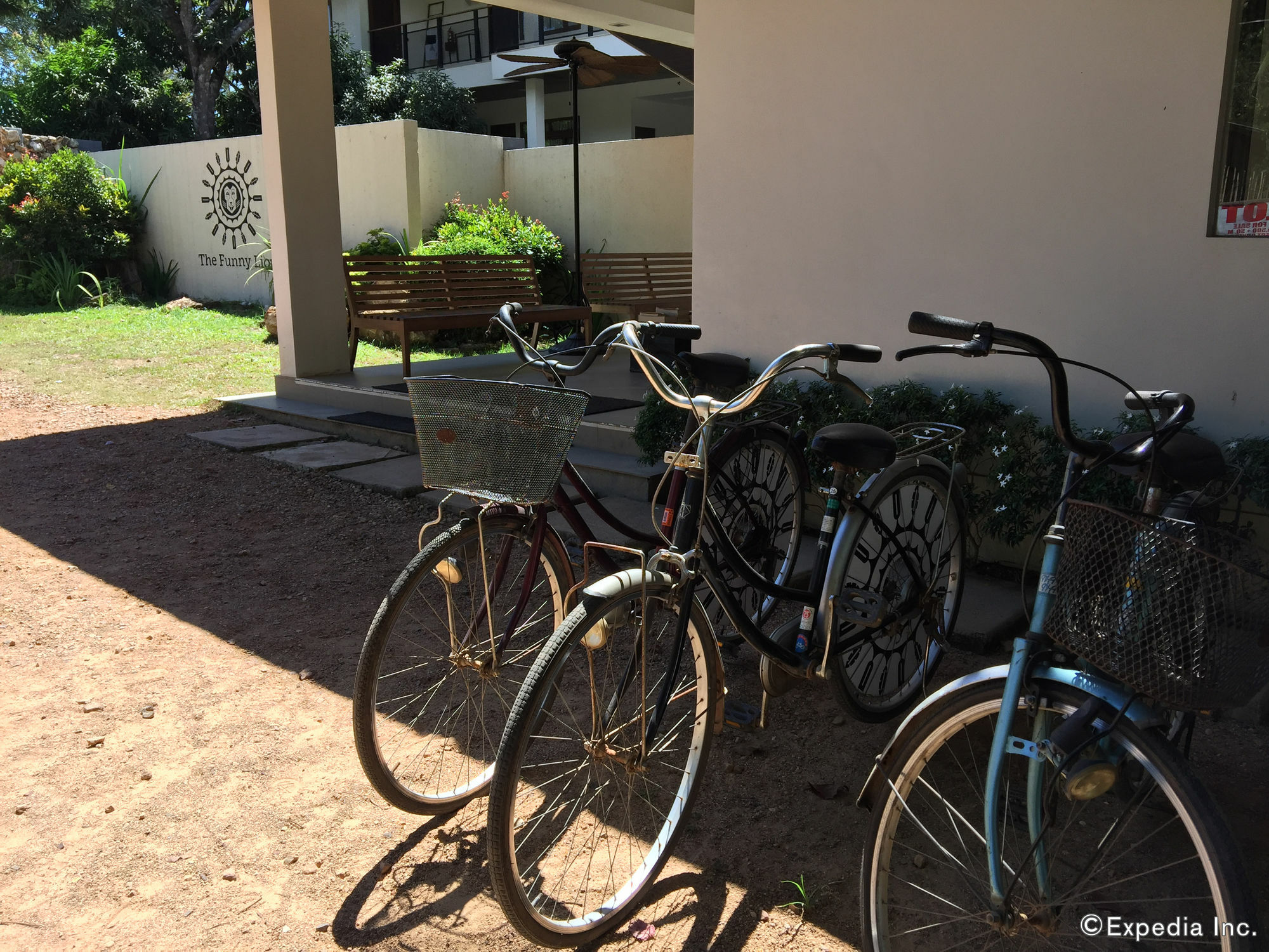 The Funny Lion - Coron Hotel Exterior foto