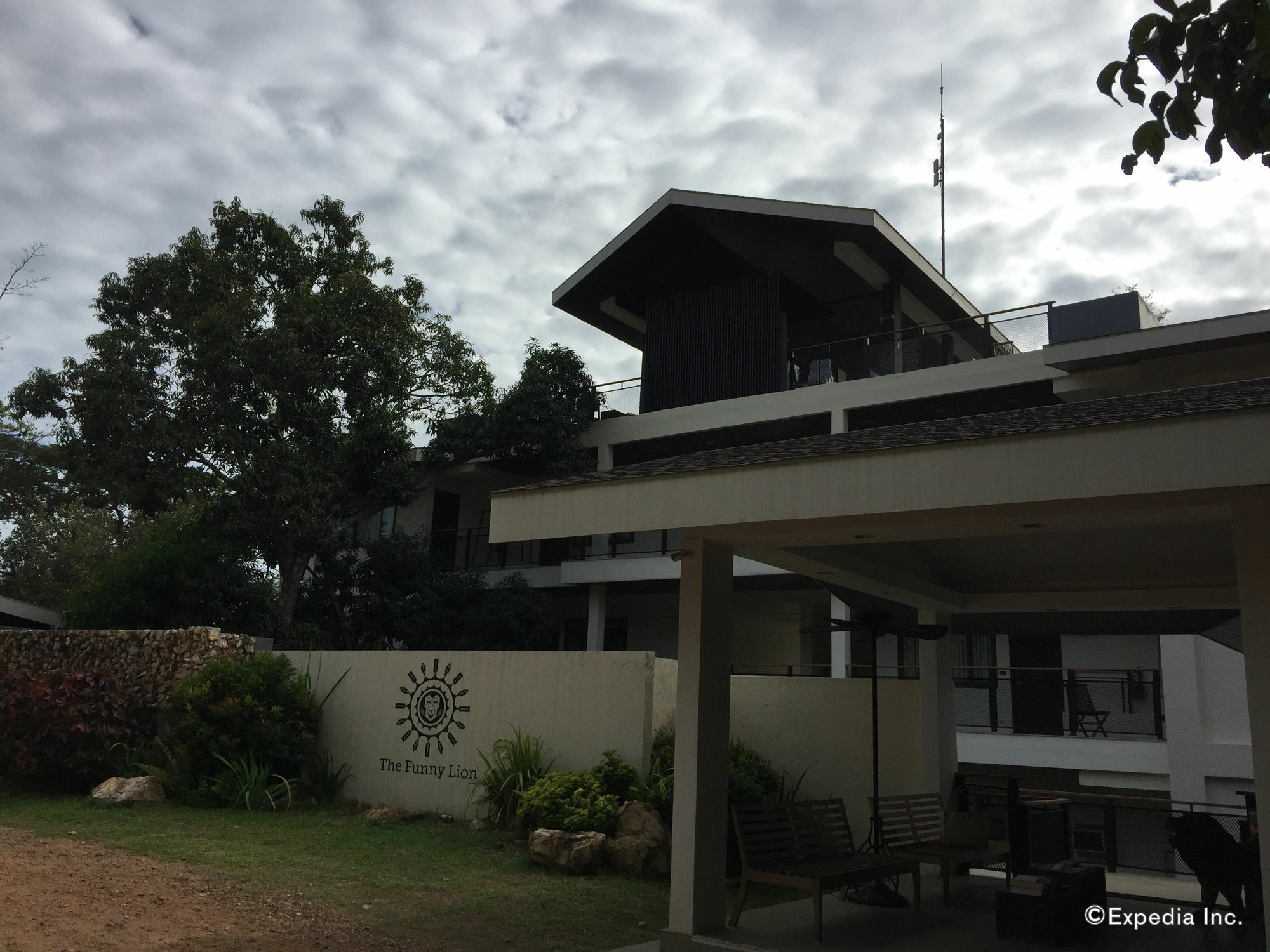 The Funny Lion - Coron Hotel Exterior foto